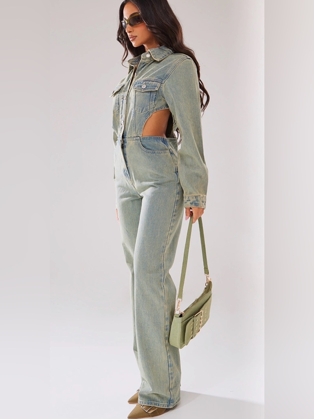 PrettyLittleThing Light Wash Cutout High-Waist Flare Jeans